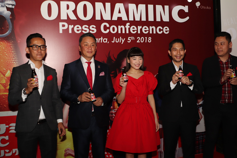 Oronamin C, Minuman Vitamin C dan B Mengandung Madu, Resmi Diluncurkan di Indonesia