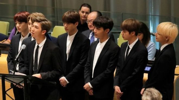 BTS: Manajemen band K-pop minta maaf terkait topi Nazi