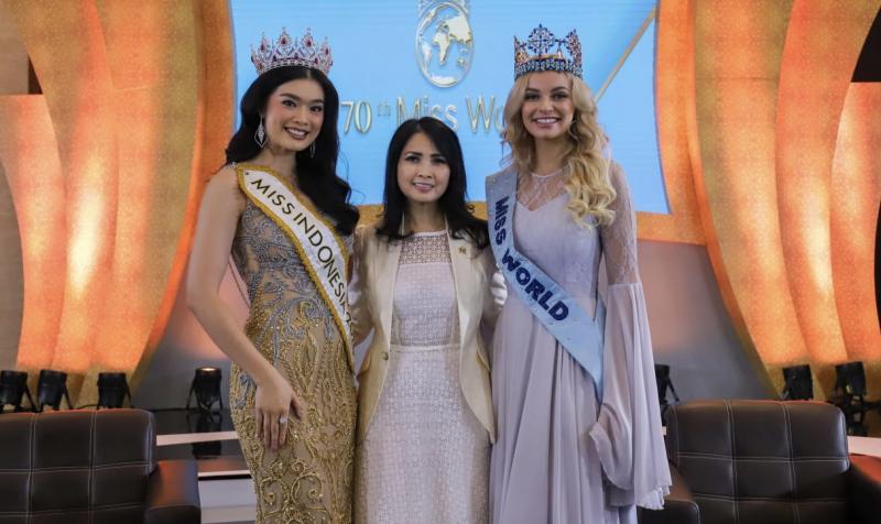  “Welcoming Miss World 2021” Karolina Bielawska Berikan Dukungan Kepada 37 Finalis Miss Indonesia 2022
