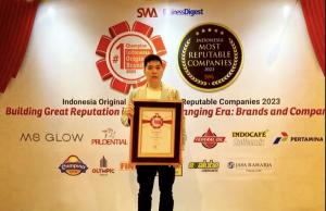 J&T Express Meraih Indonesia Original Brand Award 2023