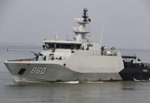  Latihan Manuver Taktis Kapal Perang TNI AL: Meningkatkan Kesepsiagaan dan Naluri Tempur di Laut