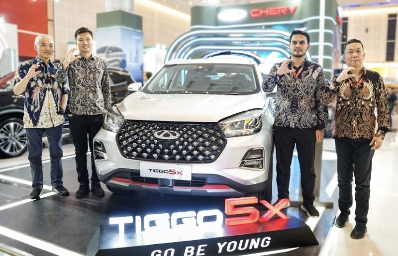 Chery Perkuat Pasar Otomotif Jawa Timur dengan Lini Produk Premium Terbaru di IIMS Surabaya 2024