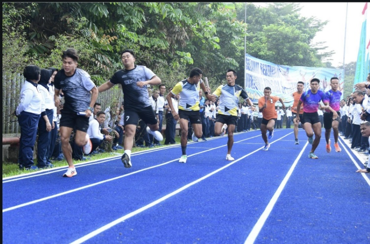 Tingkatkan Kebugaran dan Kesehatan Tubuh, Kasal Laksanakan Olahraga Bersama