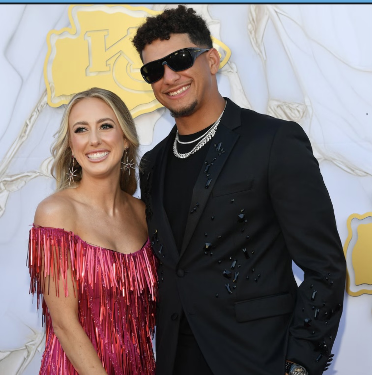  Brittany dan Patrick Mahomes Menantikan Anggota Baru di Keluarga Mereka