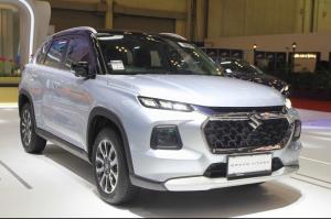  Suzuki Indonesia Tampilkan Deretan Mobil Hybrid Ramah Lingkungan di GIIAS 2024