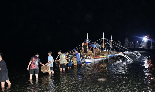 TNI AL Gagalkan Penyelundupan Ayam Ras Filipina dan Kosmetik Ilegal di Perairan Pulau Tinakareng 