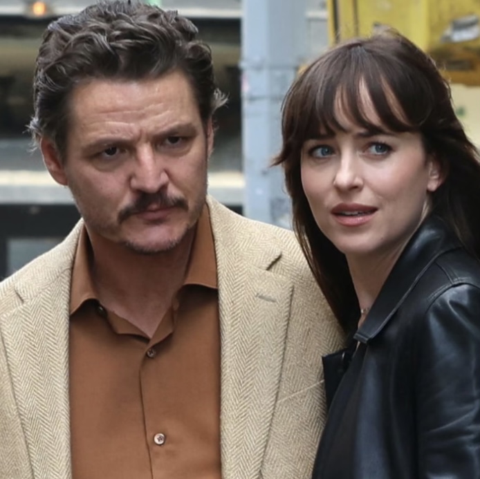  Pedro Pascal Bercanda Ajak Dakota Johnson Buka OnlyFans, Begini Tanggapan Dakota 